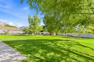 257 E 1100 N, Harrisville, UT 84404 - Photo 33