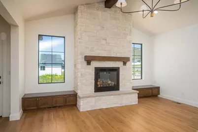 881 E 100 N, Hyde Park, UT 84318 - Photo 15