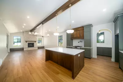 881 E 100 N, Hyde Park, UT 84318 - Photo 7
