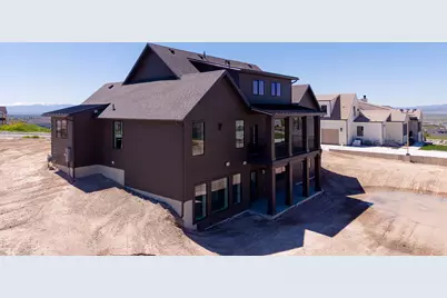 881 E 100 N, Hyde Park, UT 84318 - Photo 5