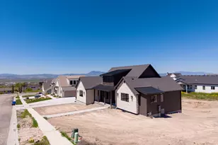 881 E 100 N, Hyde Park, UT 84318 - Photo 47