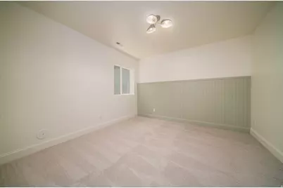 881 E 100 N, Hyde Park, UT 84318 - Photo 37