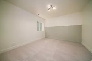 881 E 100 N, Hyde Park, UT 84318 - Photo 37