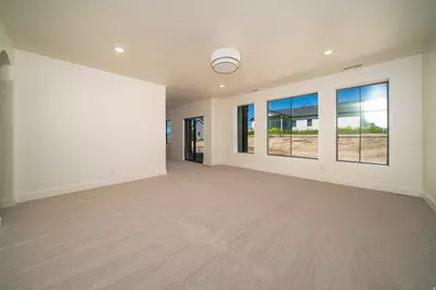 881 E 100 N, Hyde Park, UT 84318 - Photo 35