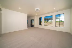 881 E 100 N, Hyde Park, UT 84318 - Photo 35