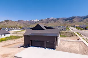 881 E 100 N, Hyde Park, UT 84318 - Photo 3