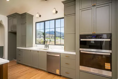 881 E 100 N, Hyde Park, UT 84318 - Photo 11