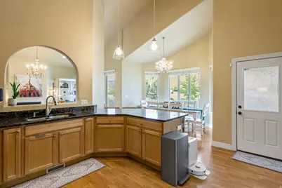 4916 N Shady View Ln W, Lehi, UT 84043 - Photo 7