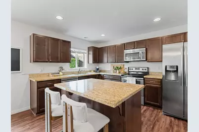 4404 N Foxtrail Dr, Lehi, UT 84043 - Photo 9