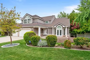 6927 S Vista Grande Dr, Cottonwood Heights, UT 84121 - Photo 3