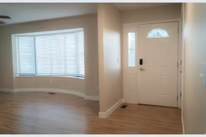 895 E Quail Dr, Provo, UT 84604 - Photo 9