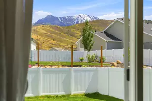 1209 S Red Cliff Dr, Santaquin, UT 84655 - Photo 37