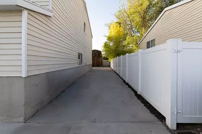 1394 W Twin Oaks Dr, West Jordan, UT 84088 - Photo 19