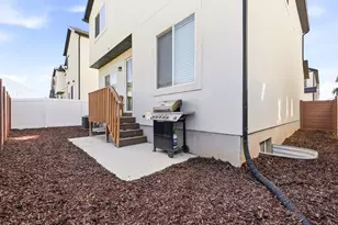 423 E 360 N, Vineyard, UT 84059 - Photo 29
