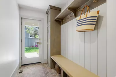 2522 E Skyline Dr, Salt Lake City, UT 84108 - Photo 13