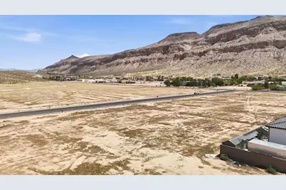 1283 W 4300 S #14, Hurricane, UT 84737 - Photo 5