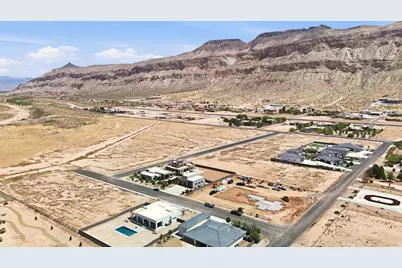 1283 W 4300 S #14, Hurricane, UT 84737 - Photo 13