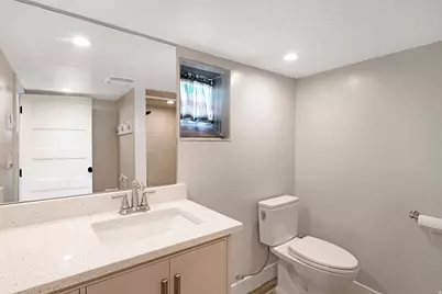 247 E 100 N, Kaysville, UT 84037 - Photo 23