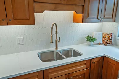 2580 E 2100 S, Salt Lake City, UT 84109 - Photo 15