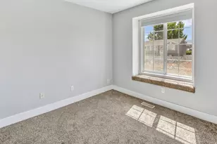 5467 S 4125 W, Roy, UT 84067 - Photo 13