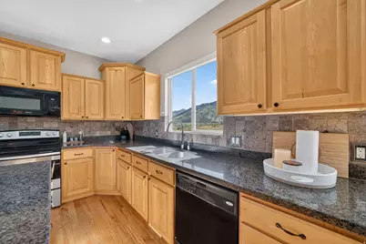 923 E Absaroka Ct, Draper, UT 84020 - Photo 15