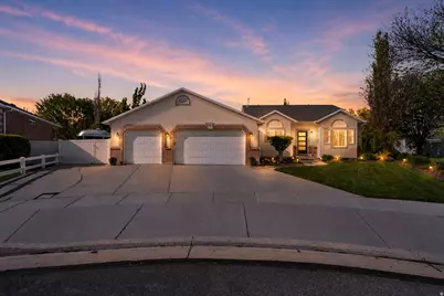 1293 W Margaret View Cir, Riverton, UT 84065 - Photo 3