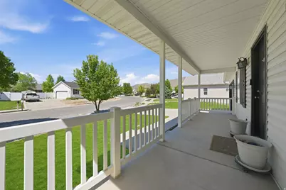 2144 E Easter Dr, Eagle Mountain, UT 84005 - Photo 3