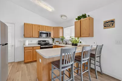 2144 E Easter Dr, Eagle Mountain, UT 84005 - Photo 7