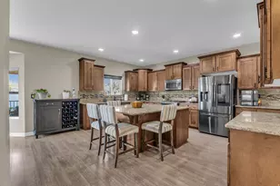 10498 S Brooklyn View Ln Cir W, South Jordan, UT 84095 - Photo 9