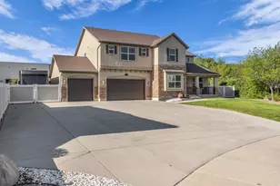 10498 S Brooklyn View Ln Cir W, South Jordan, UT 84095 - Photo 3