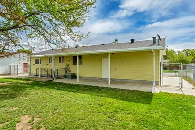 13484 S Homestead Ln, Riverton, UT 84065 - Photo 3