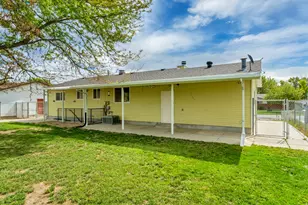 13484 S Homestead Ln, Riverton, UT 84065 - Photo 3