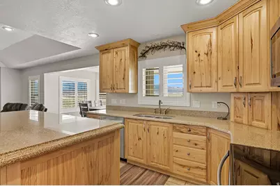 351 W Skyline Dr, Loa, UT 84747 - Photo 11