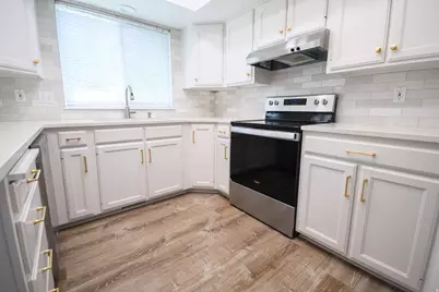 960 E 3400 N, Layton, UT 84040 - Photo 9