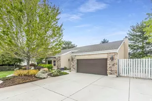 10183 S Hickory Point Dr, Sandy, UT 84092 - Photo 3