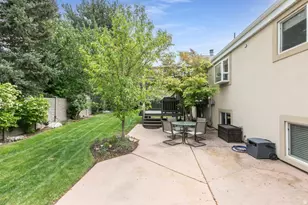10183 S Hickory Point Dr, Sandy, UT 84092 - Photo 33