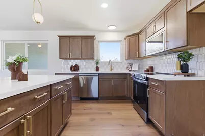 370 E 9400 S, Sandy, UT 84070 - Photo 5