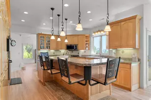 876 E High Country Dr N, Orem, UT 84097 - Photo 13