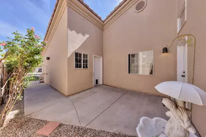 687 W Hale Ave, Moab, UT 84532 - Photo 7