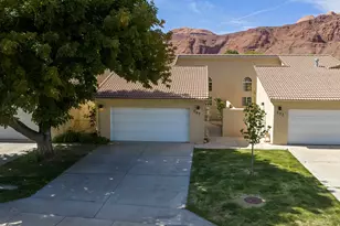 687 W Hale Ave, Moab, UT 84532 - Photo 3