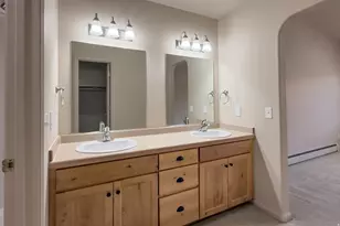 687 W Hale Ave, Moab, UT 84532 - Photo 31