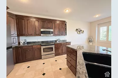 1562 E Fairway Ridge Rd, Draper, UT 84020 - Photo 15