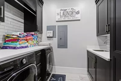 2103 N 3430 W, Clinton, UT 84015 - Photo 25