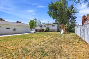 180 E 900 S, Layton, UT 84041 - Photo 27