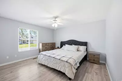 180 E 900 S, Layton, UT 84041 - Photo 15