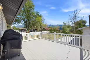 180 E 900 S, Layton, UT 84041 - Photo 25