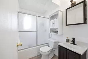 180 E 900 S, Layton, UT 84041 - Photo 19
