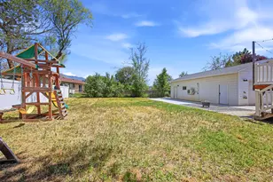 180 E 900 S, Layton, UT 84041 - Photo 27