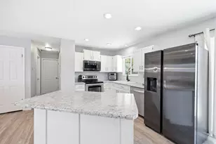 180 E 900 S, Layton, UT 84041 - Photo 11