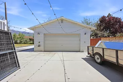 180 E 900 S, Layton, UT 84041 - Photo 3